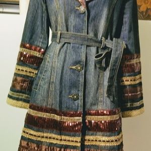 SOLD Style New York /Paris Jean Jacket Fits more of a MEDUIM person